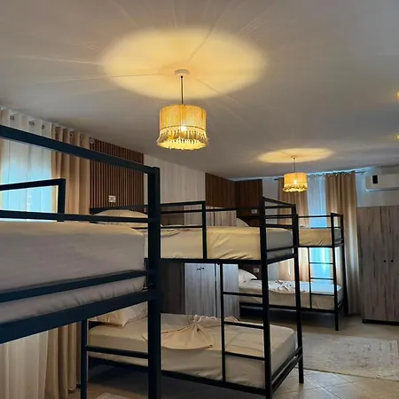 Nook Vandrarhem Tirana